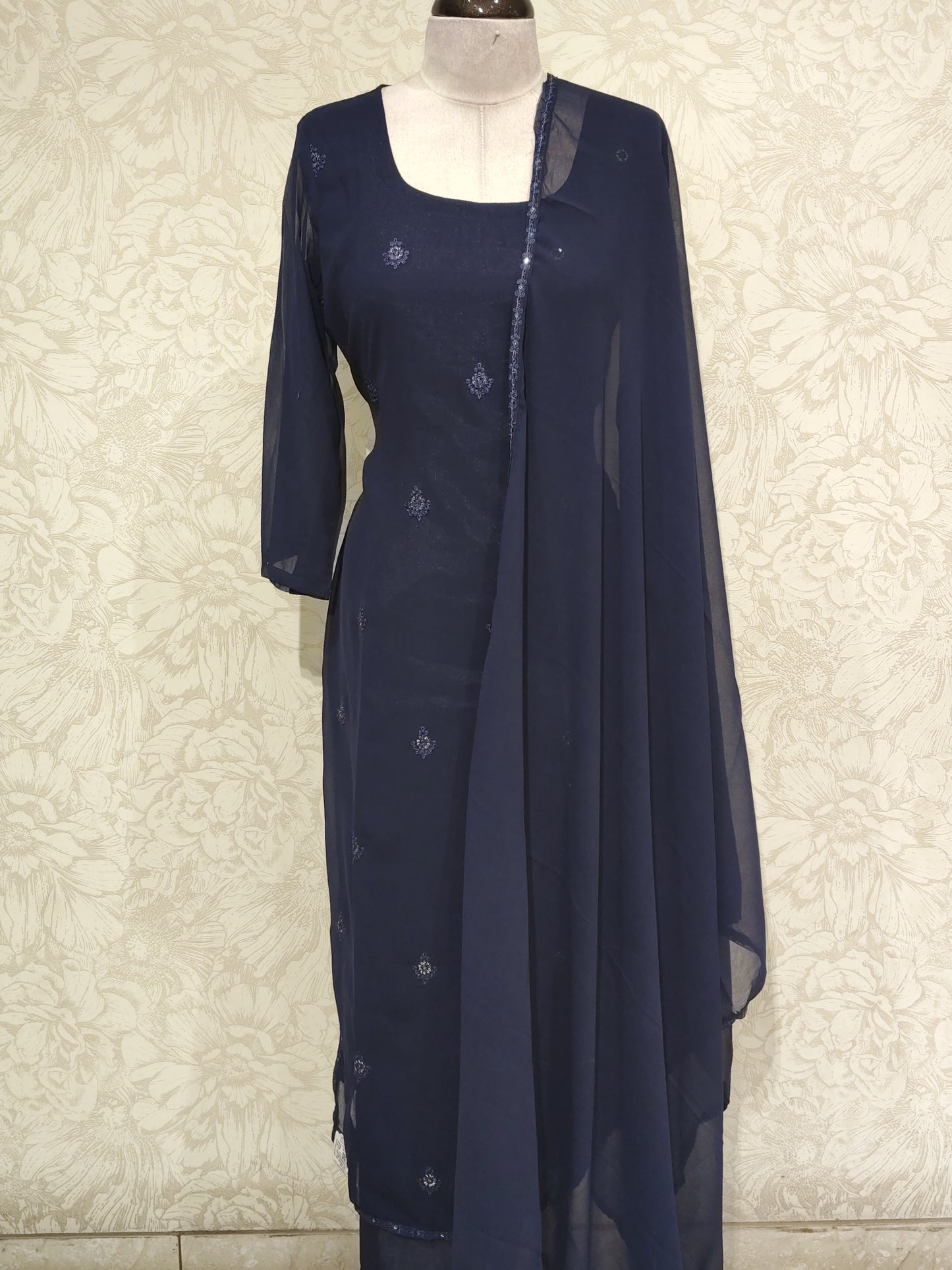 OFFER SALES TOP AND BOTTOM COLLECTIONS - IHA 27223
