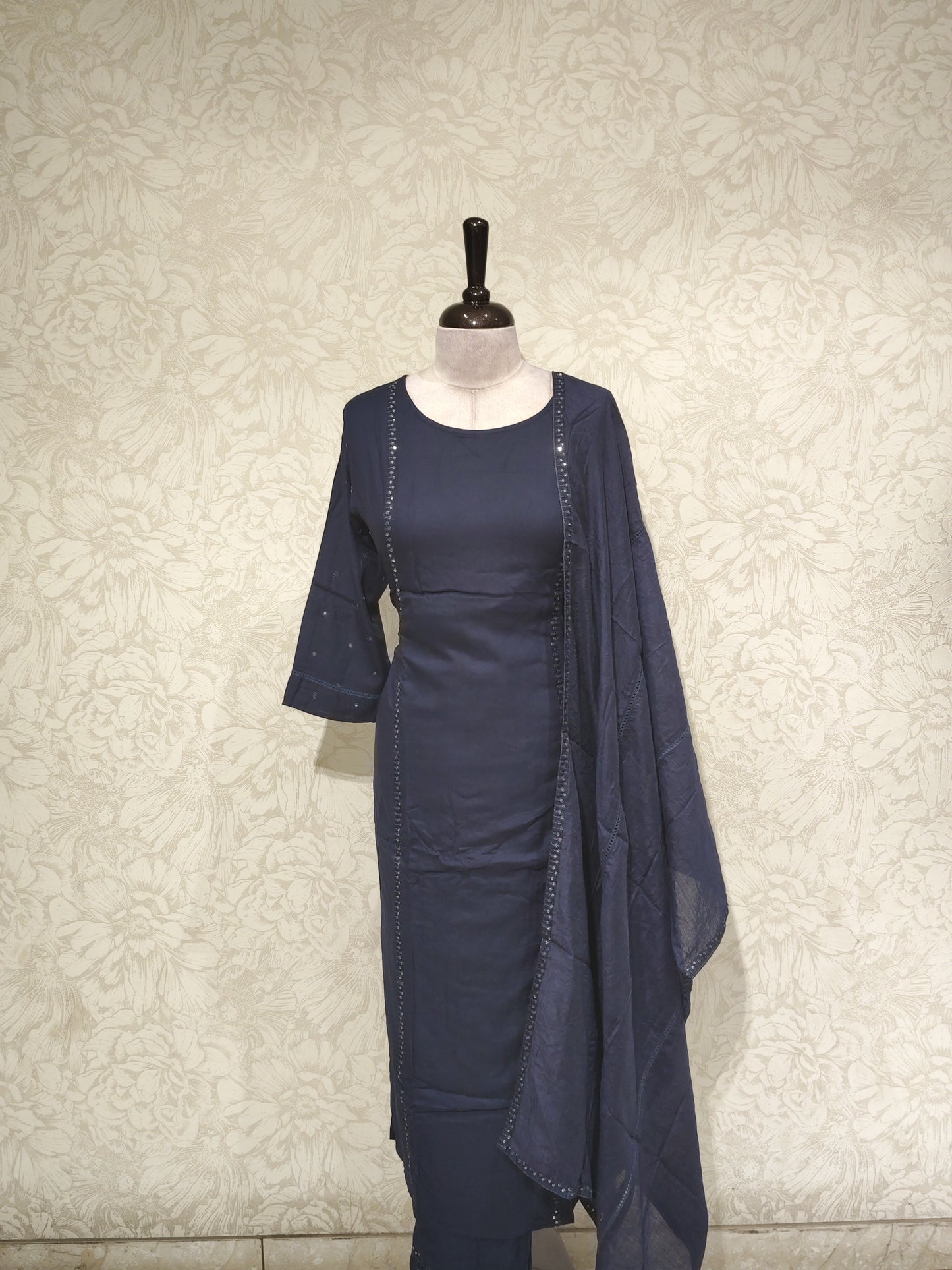 OFFER SALES TOP AND BOTTOM - IHA 27524