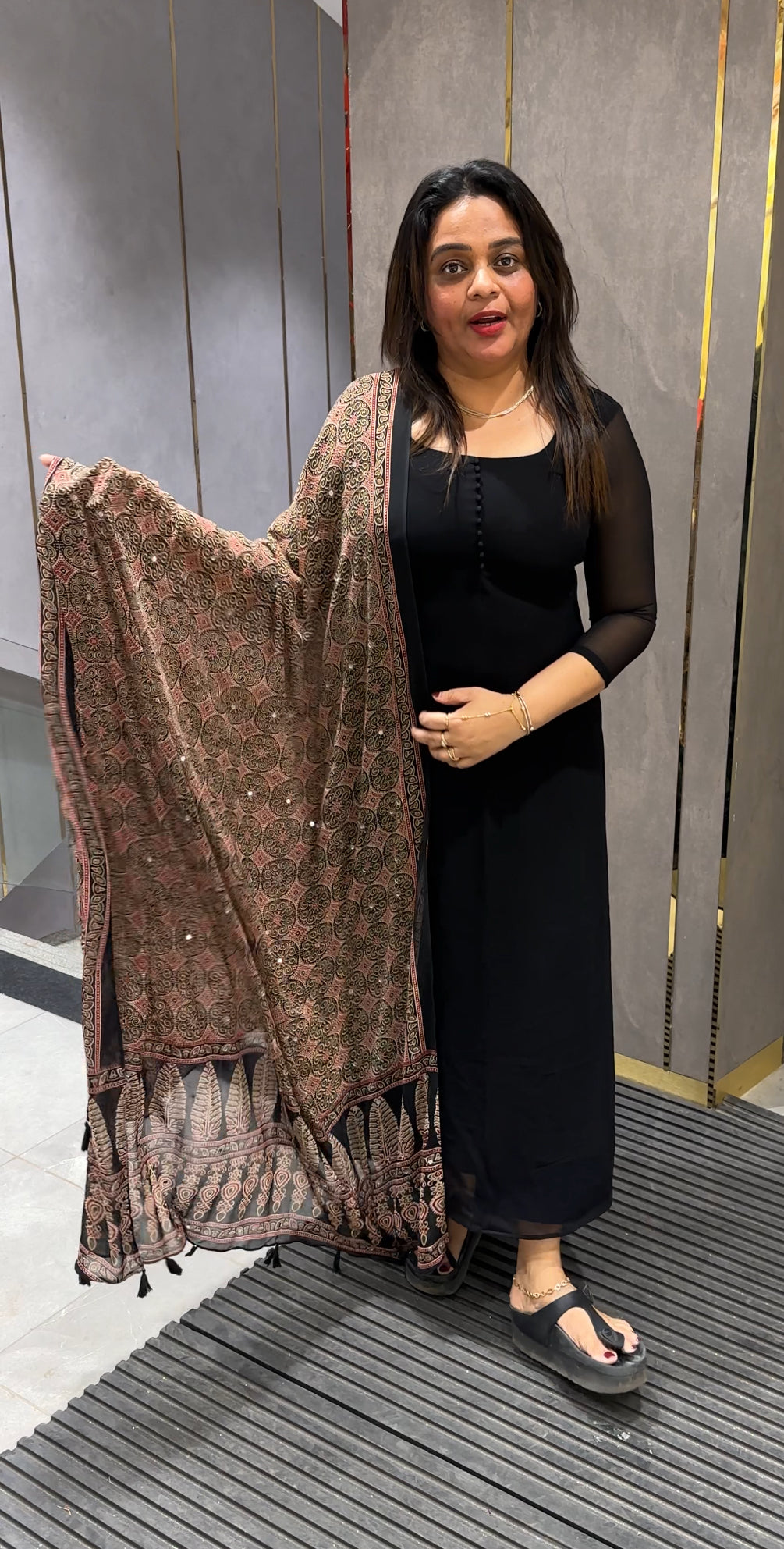 IHA'S IN-HOUSE GEORGETTE SLITTED TOP AND DUPATTA - IHA 25819
