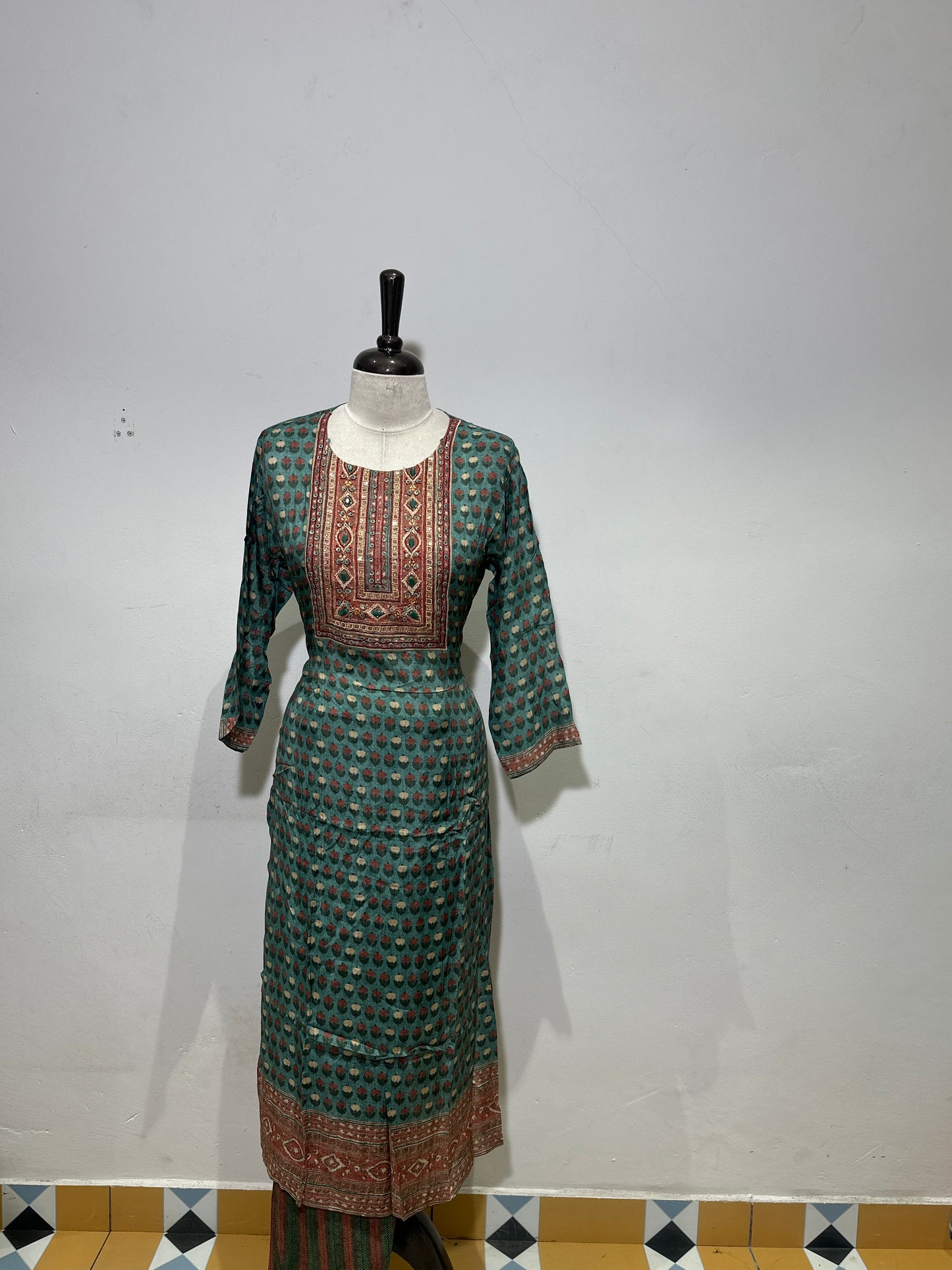 OFFER SALES TOP AND  BOTTOM  -  IHA 34324