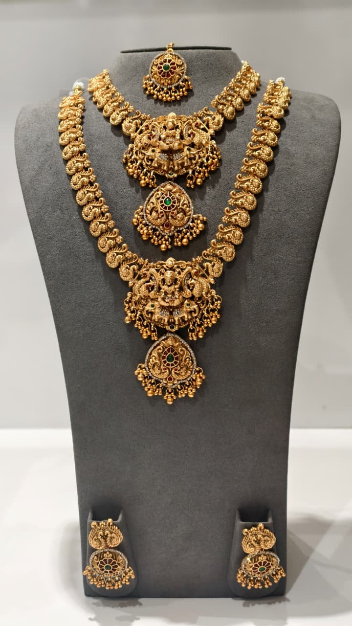 DESIGNER NECKLACE SETS - IHA 35831