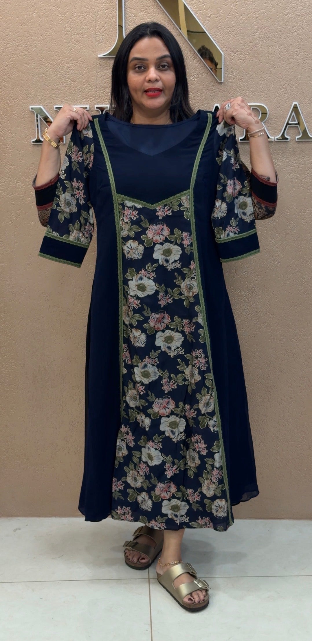 IHA'S IN-HOUSE GEORGETTE ALINE TOPS - IHA 33169