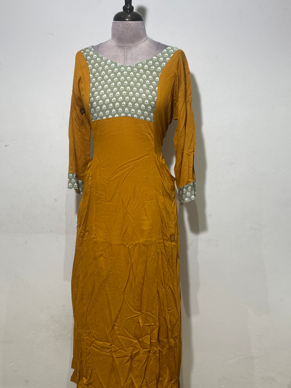 OFFER SALES TOP'S -  IHA 35972