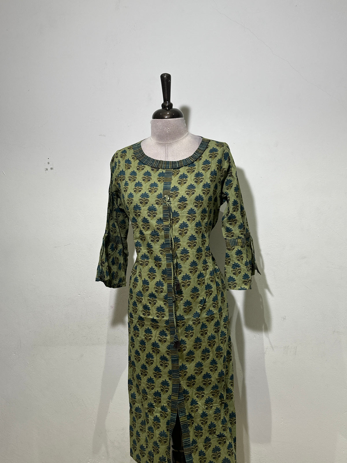 OFFER SALES TOP AND  BOTTOM  -  IHA 35694