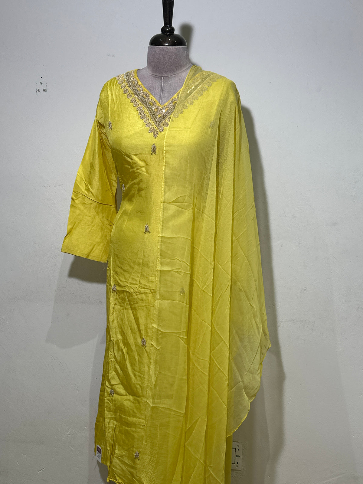 OFFER SALES TOP AND  BOTTOM  -  IHA 35974