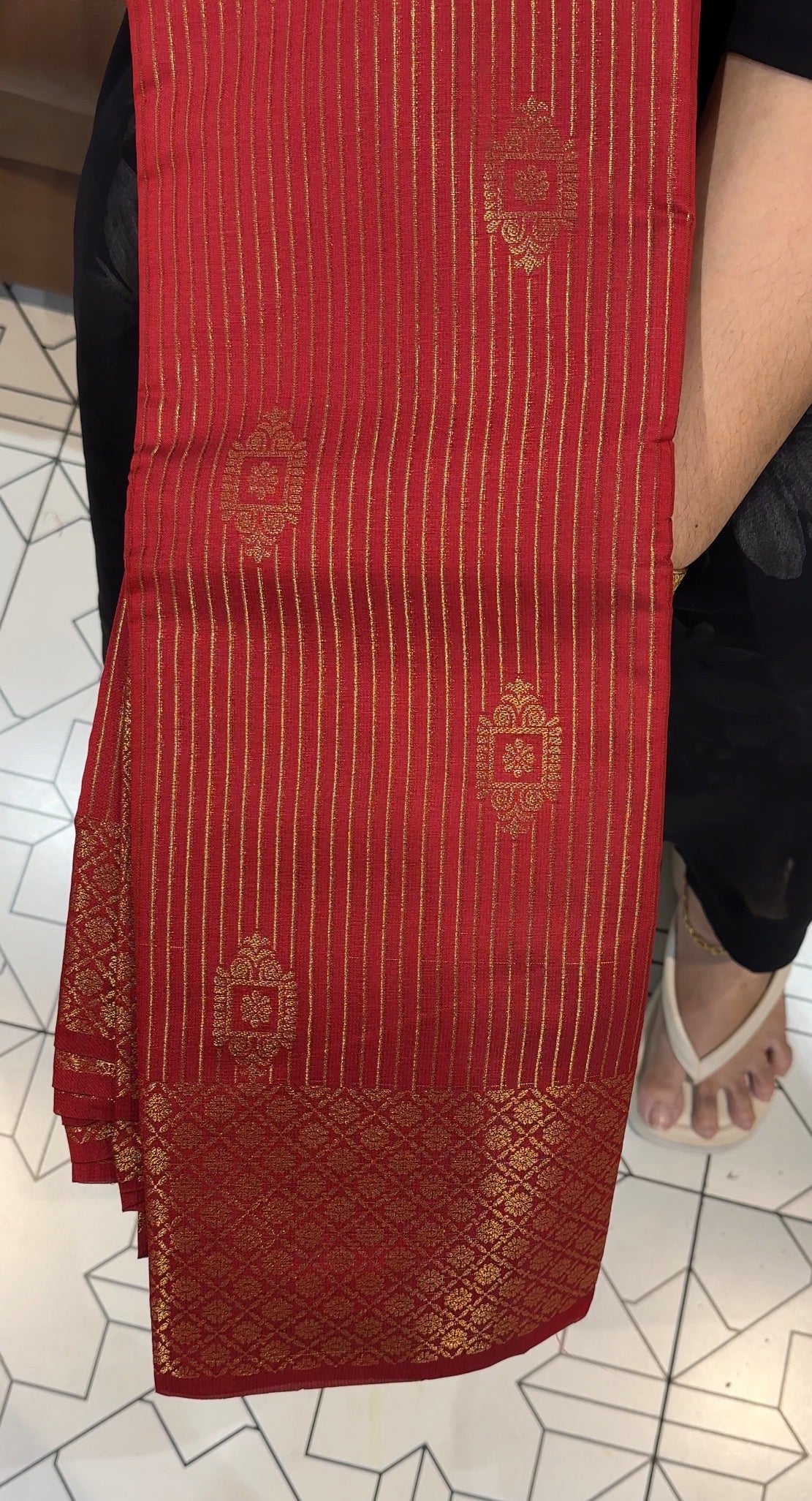 OFFER SALES SAREES - IHA 34974