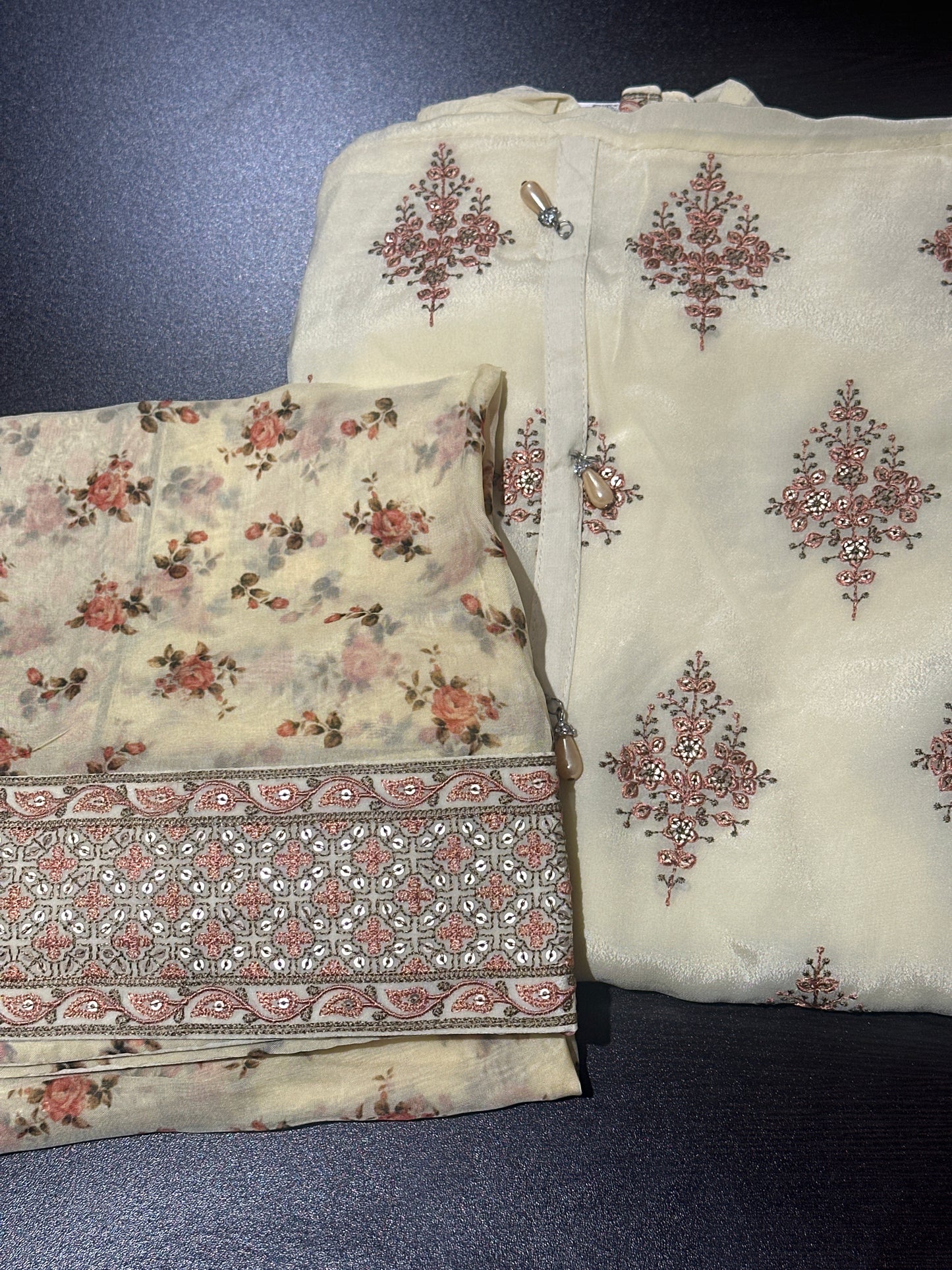 OFFER SALES UNSTITCHED SALWAR SUITS -  IHA 34146