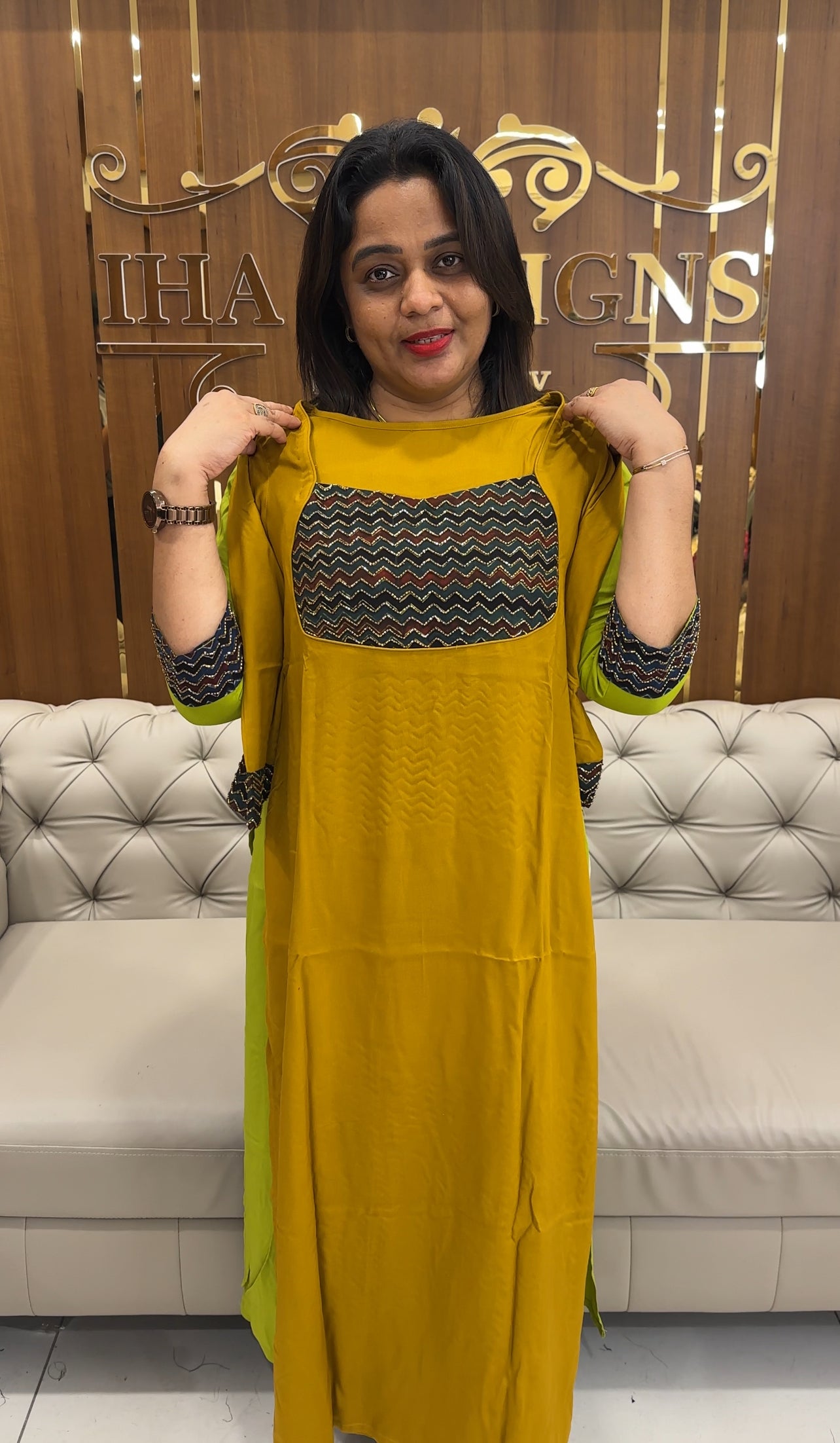 IHA'S IN-HOUSE SLITTED TOP - IHA 27730