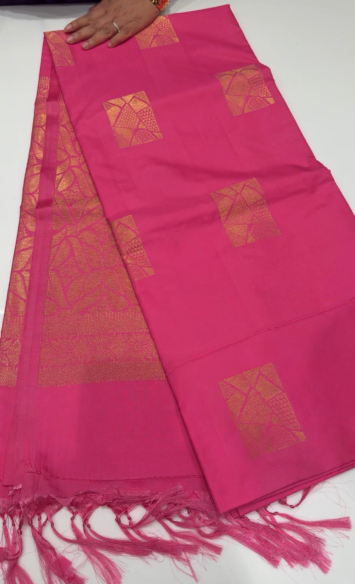 OFFER SALES SAREES - IHA 35439