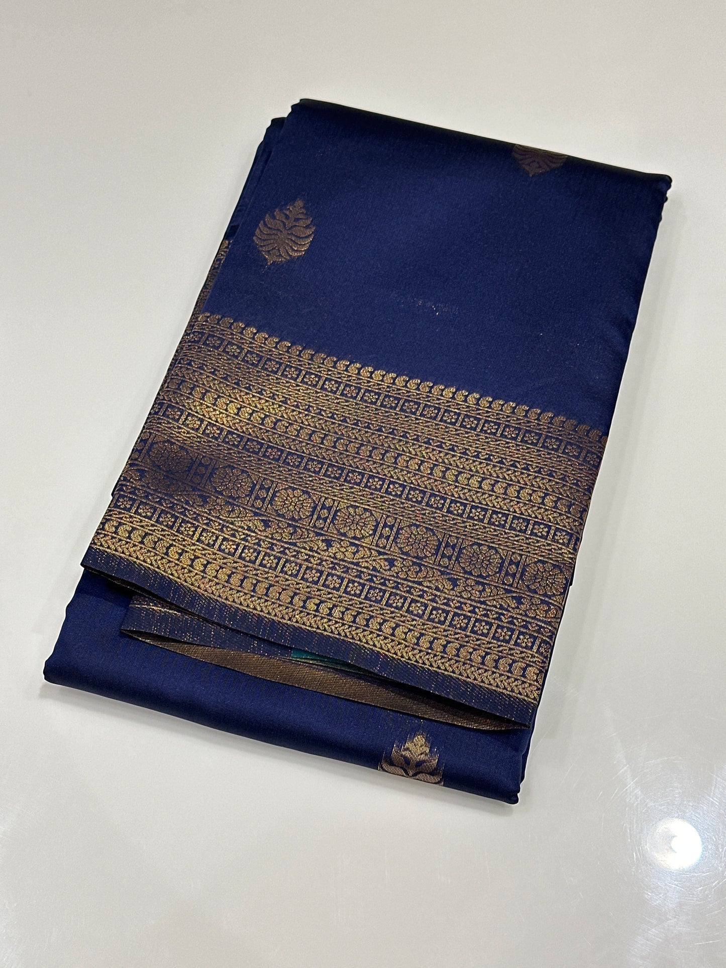 OFFER SALES SAREES - IHA 27211