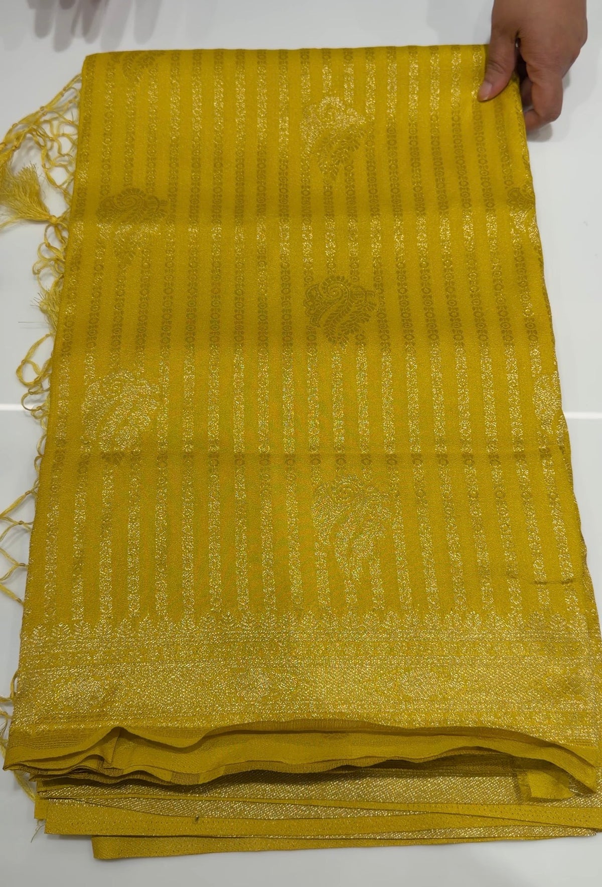 OFFER SALES SAREES - IHA 35387