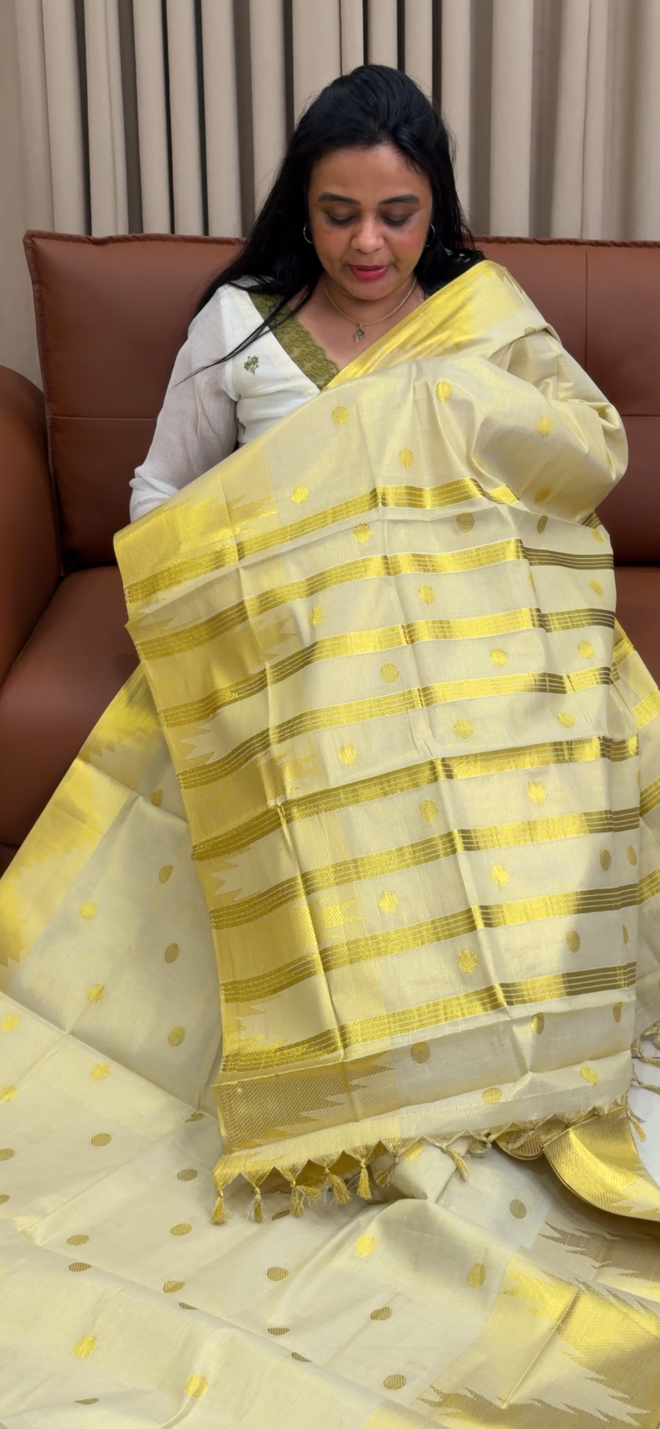 OFFER ONAM SAREES - IHA 34938