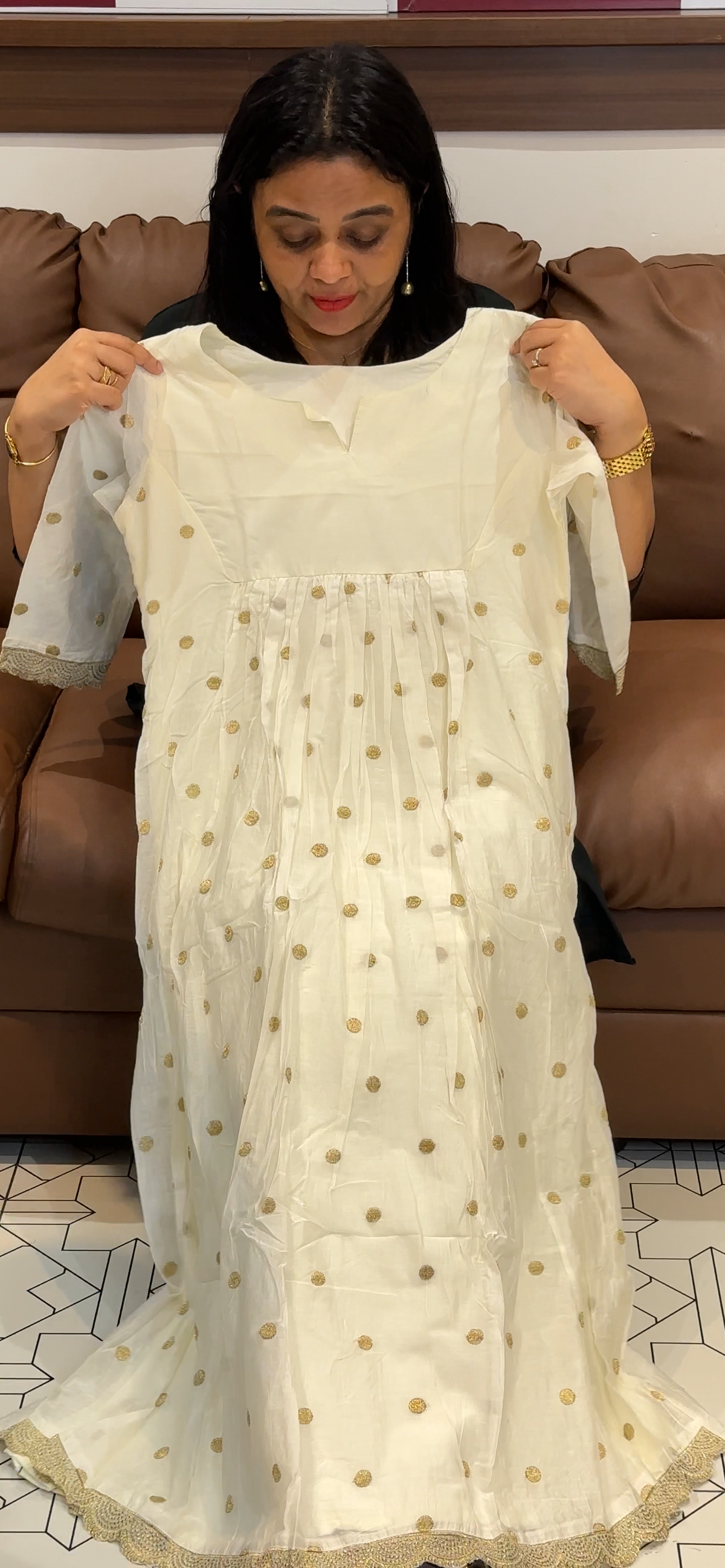 OFFER SALES  TOPS - IHA 35573
