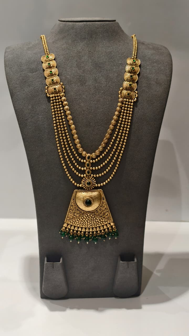 DESIGNER NECKLACE SETS - IHA 35831