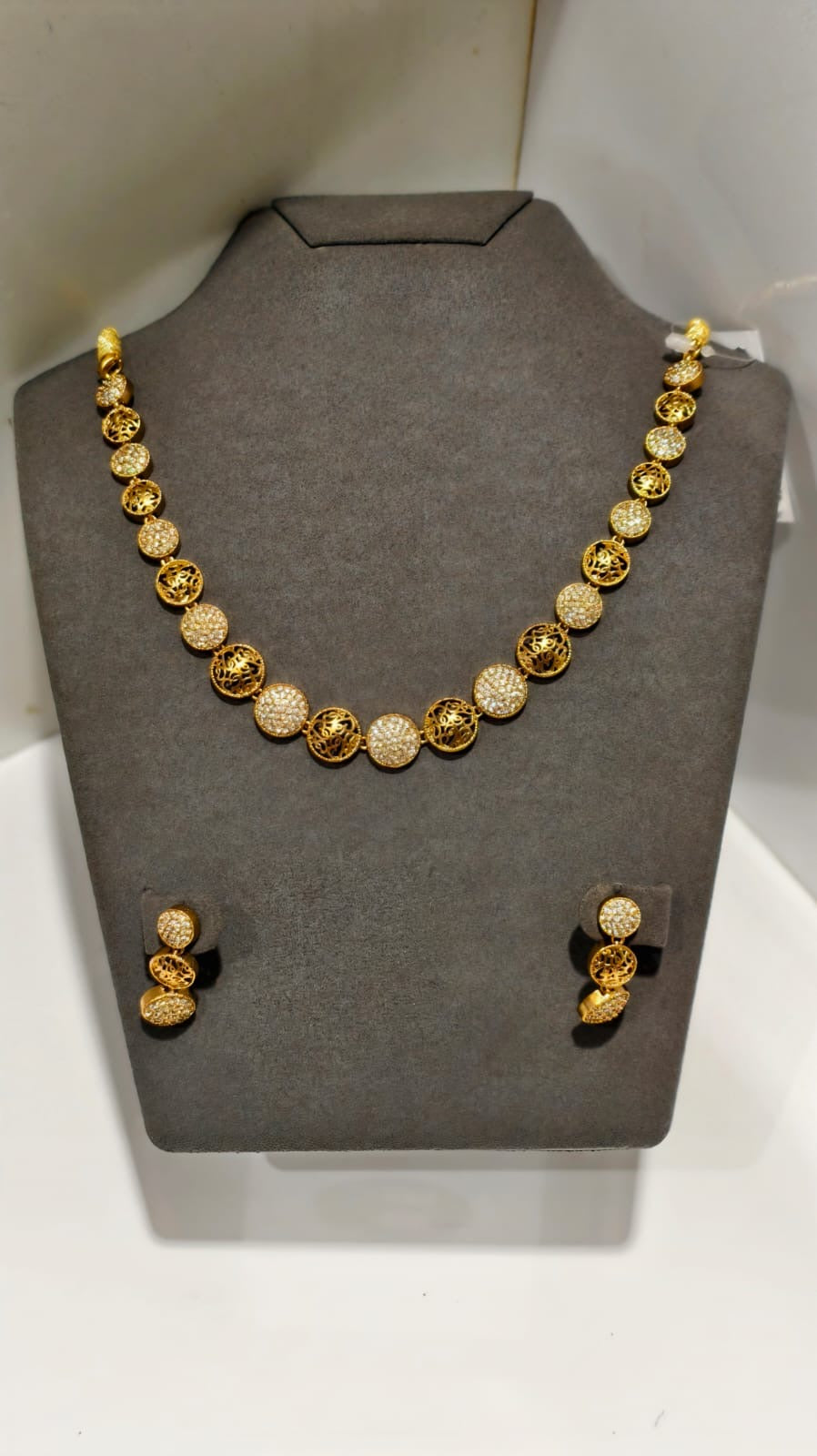 DESIGNER NECKLACE SETS - IHA 35831