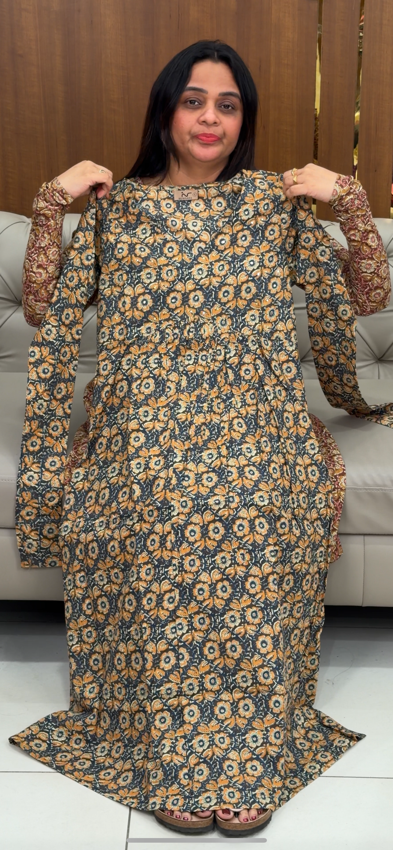 IHA'S IN-HOUSE ALIYA CUT TOPS - IHA 29260