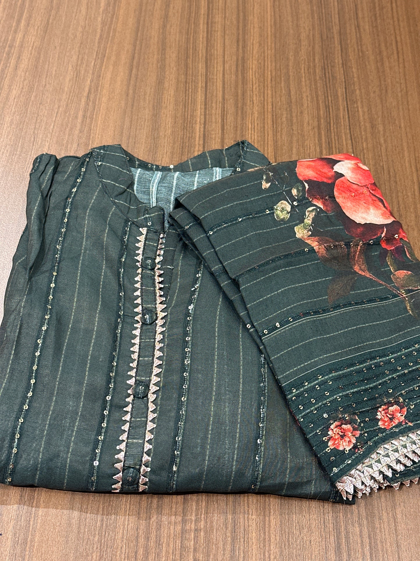 OFFER SALES UNSTITCHED SALWAR SUITS -  IHA 34052
