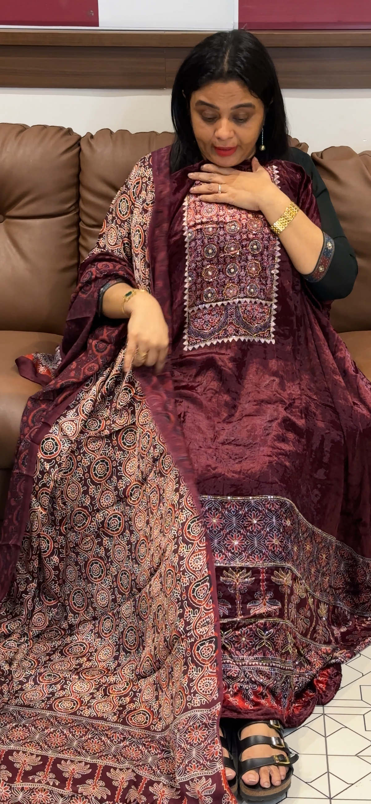 VISCOSE VELVET UNSTITCHED SALWAR SUITS - IHA 35513