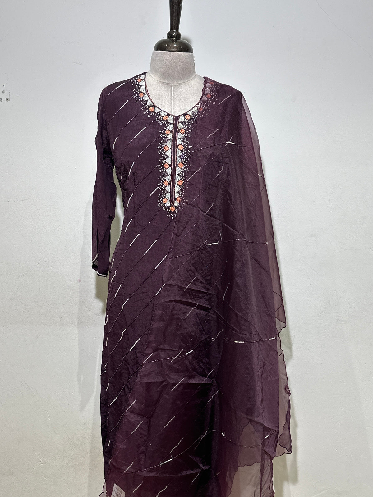 OFFER SALES READY TO WEAR SETS  -  IHA 35622