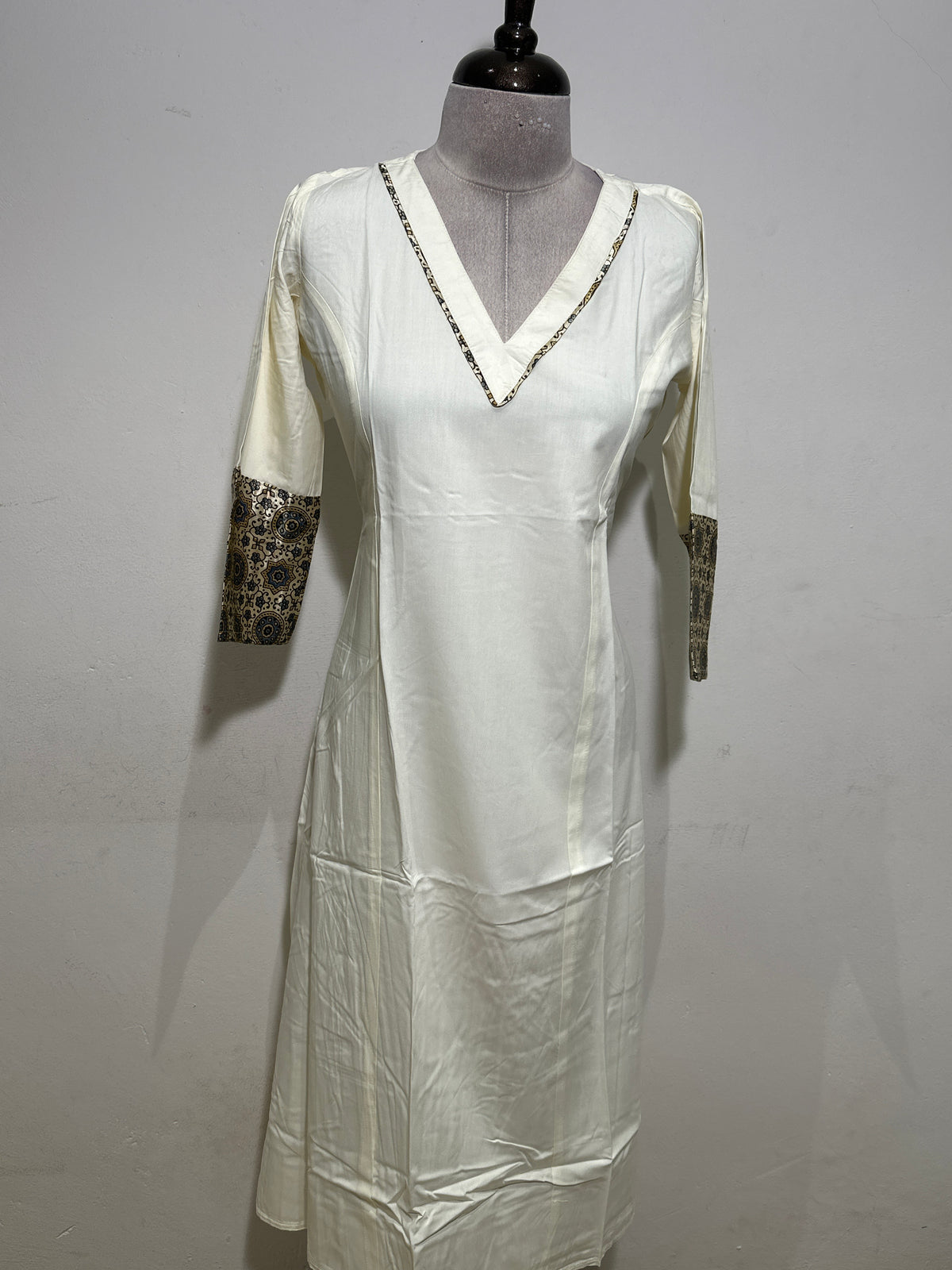 OFFER SALES TOP AND  BOTTOM  -  IHA 35694