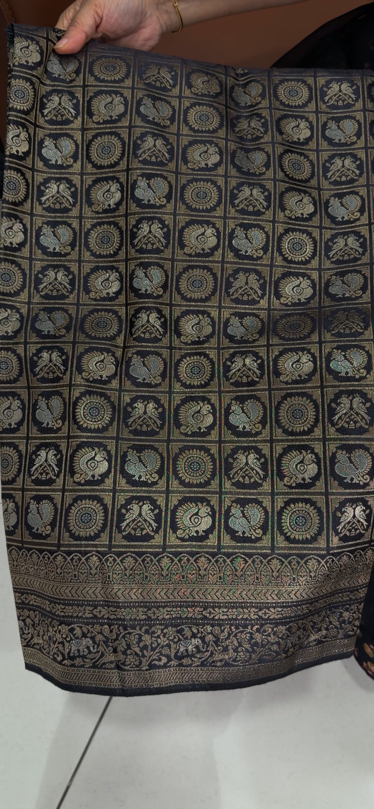 SEMI BANARAIS SAREES - IHA 34101