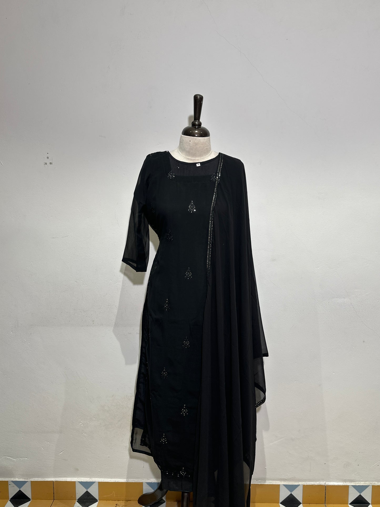OFFER SALES TOP AND BOTTOM  -  IHA 34284