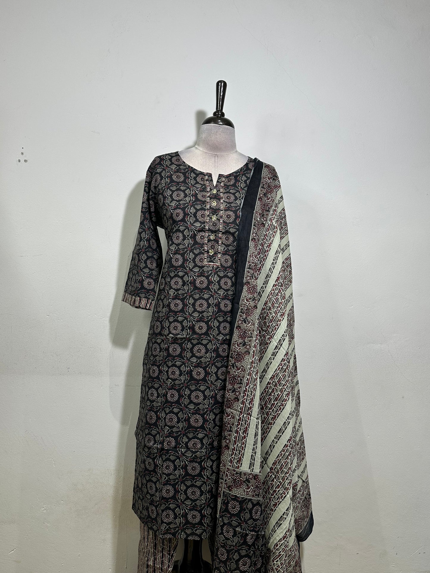 OFFER SALES TOP AND  BOTTOM  -  IHA 34482