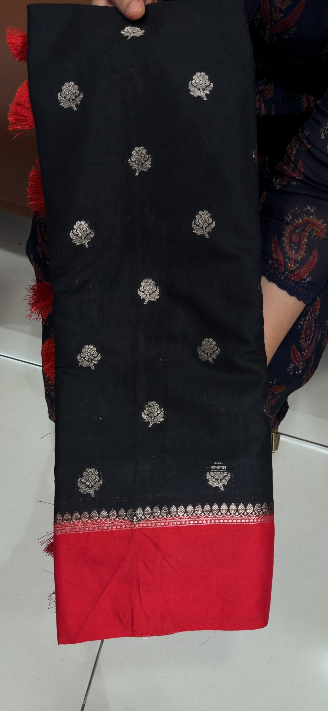 SEMI BANARASI SAREES -  IHA 33574