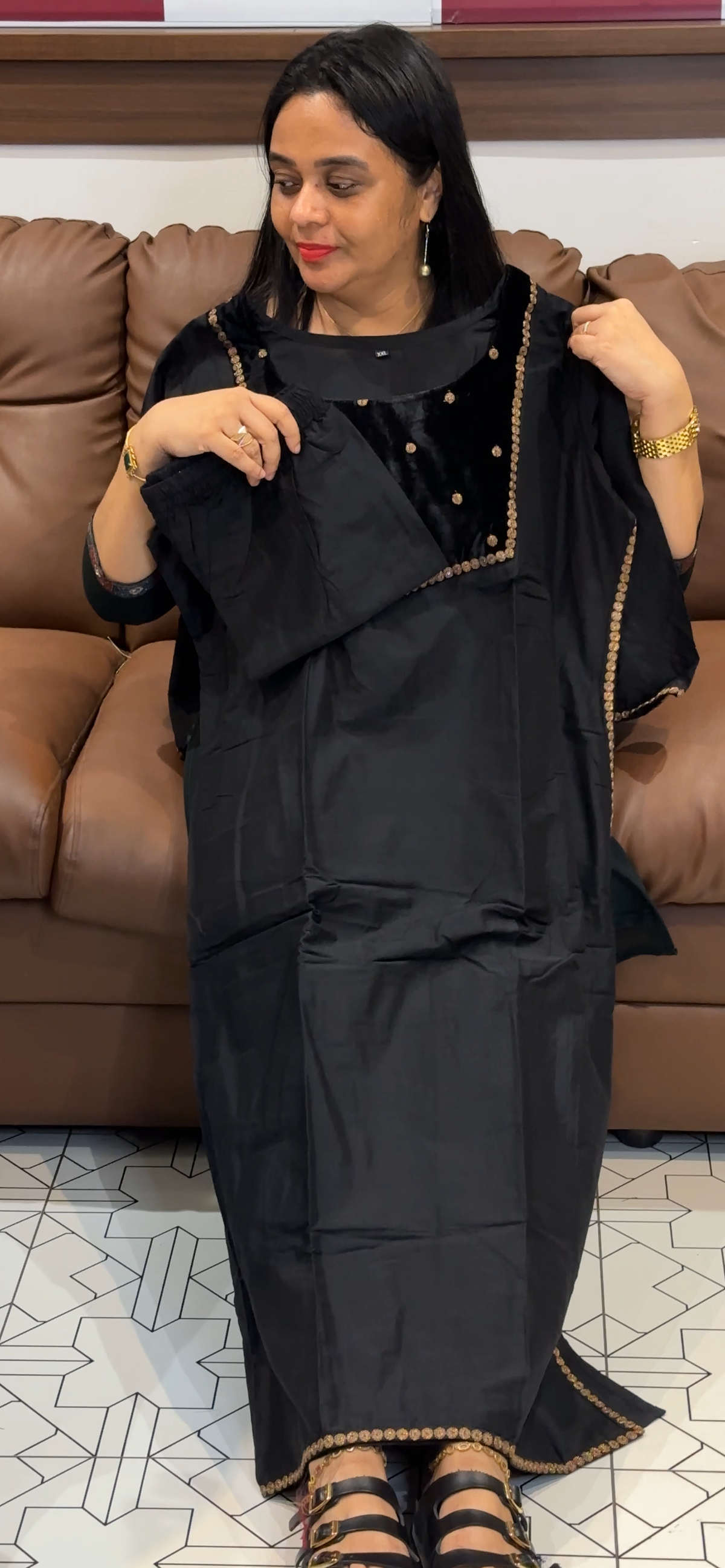OFFER SALES READY TO WEAR SETS - IHA 35748