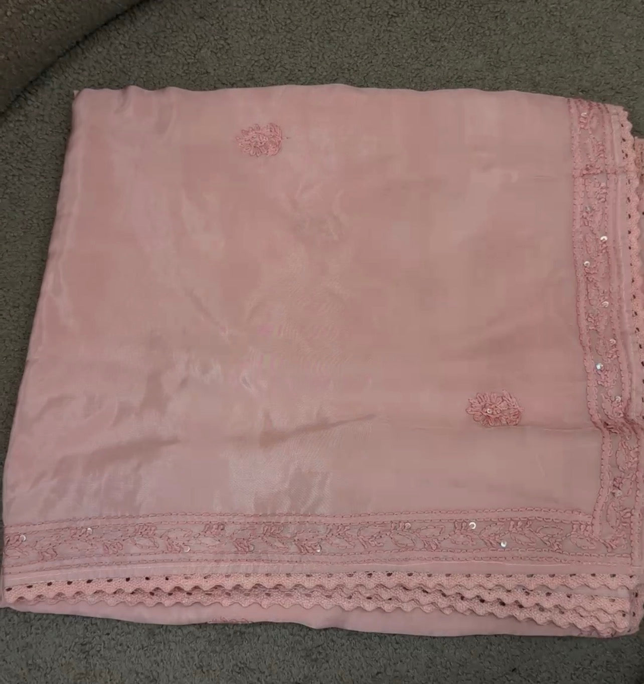 LUCKNOWI CHIKANKARI SAREES - IHA 33000