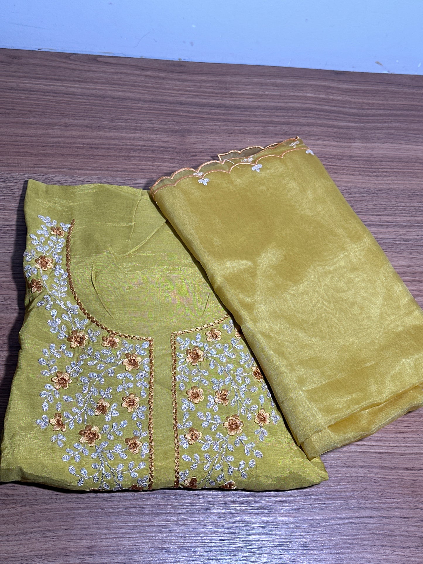 OFFER SALES UNSTITCHED SALWAR SUITS -  IHA 33646