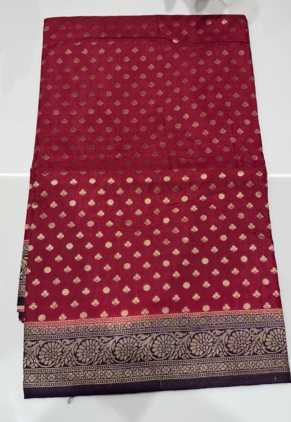 OFFER SALES SAREES - IHA 35424
