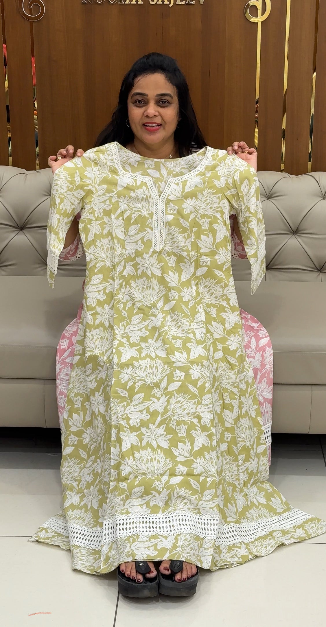 IHA'S IN-HOUSE PRINTED COTTON TOPS - IHA 28201