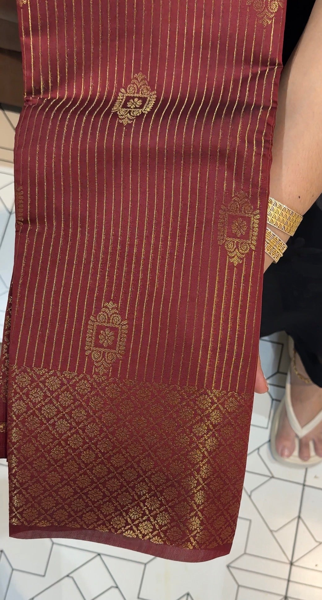 OFFER SALES SAREES - IHA 34974