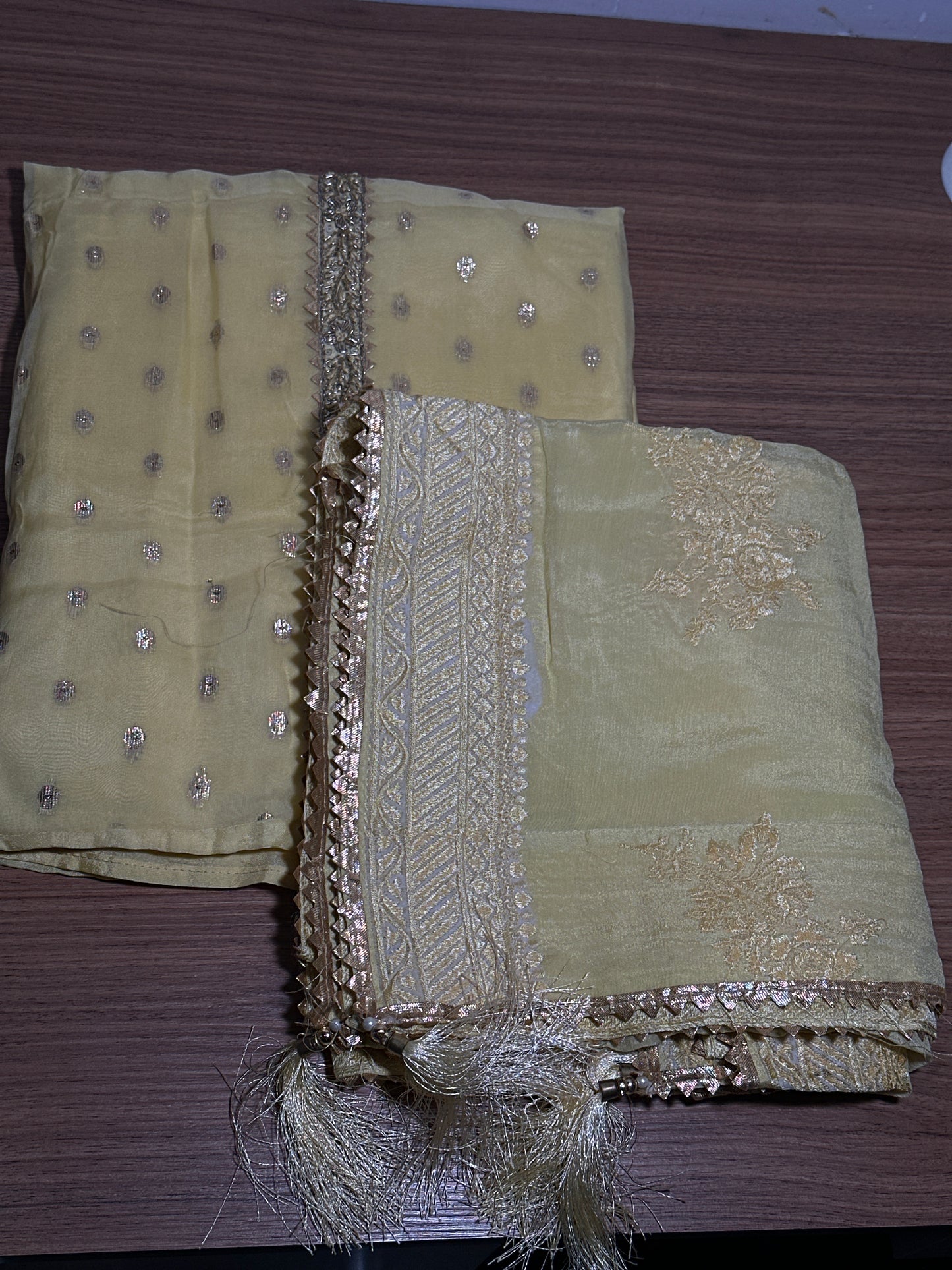 OFFER SALES UNSTITCHED SALWAR SUITS -  IHA 33646