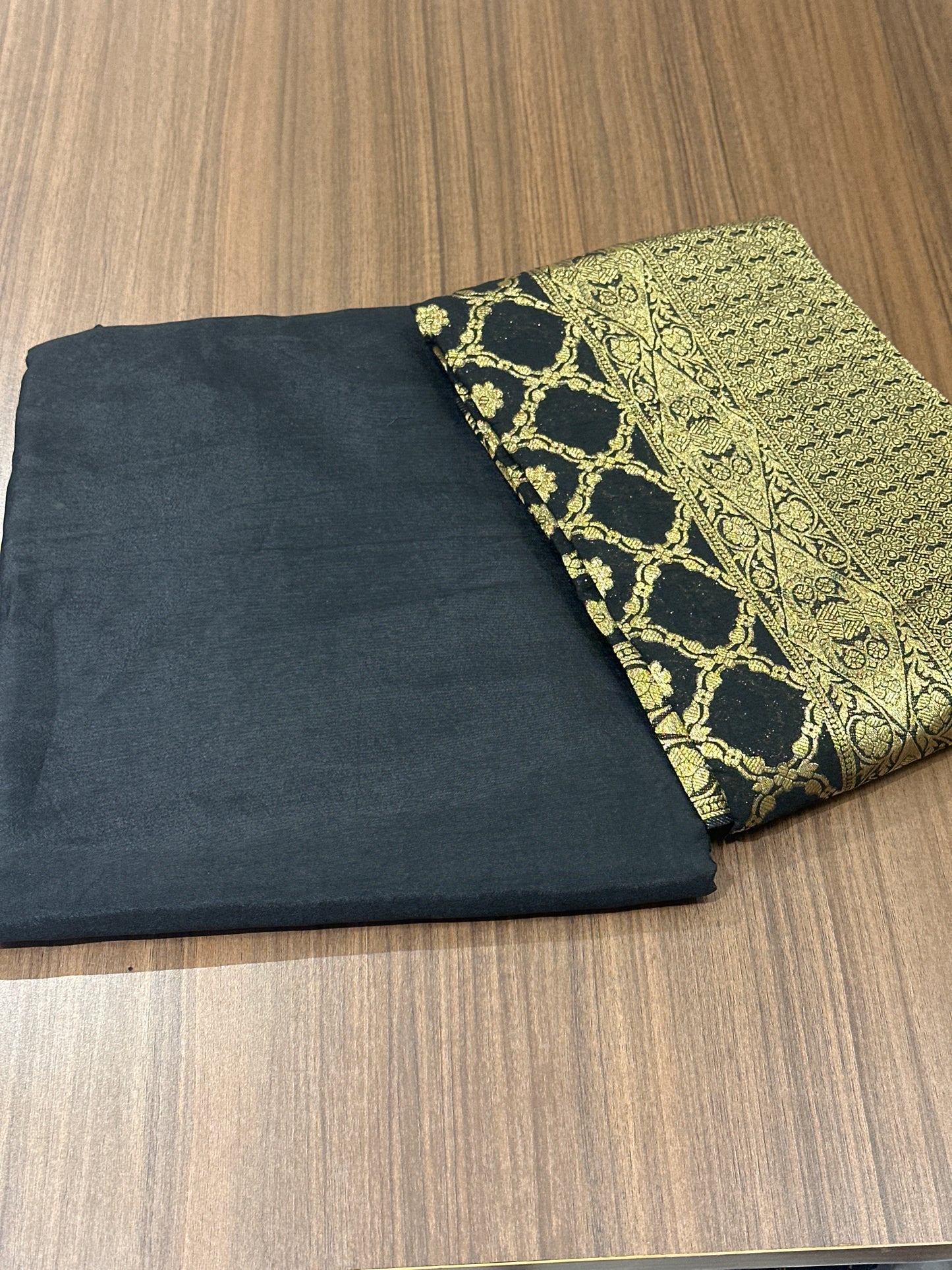 OFFER SALES UNSTITCHED SALWAR SUITS -  IHA 33809