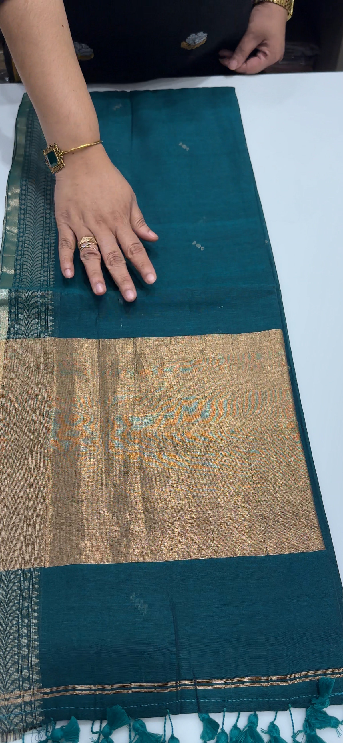 OFFER SALES SAREES - IHA 35468