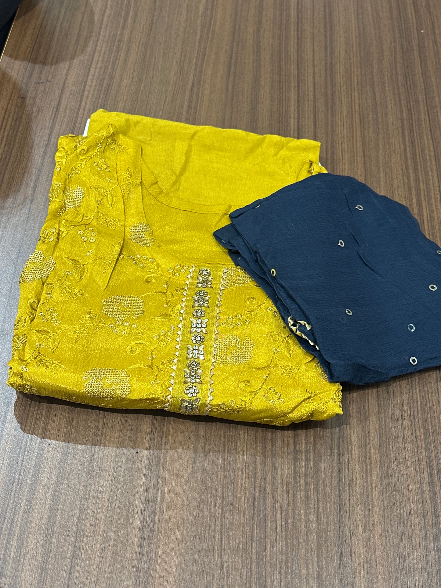 OFFER SALES UNSTITCHED SALWAR SUITS -  IHA 33866