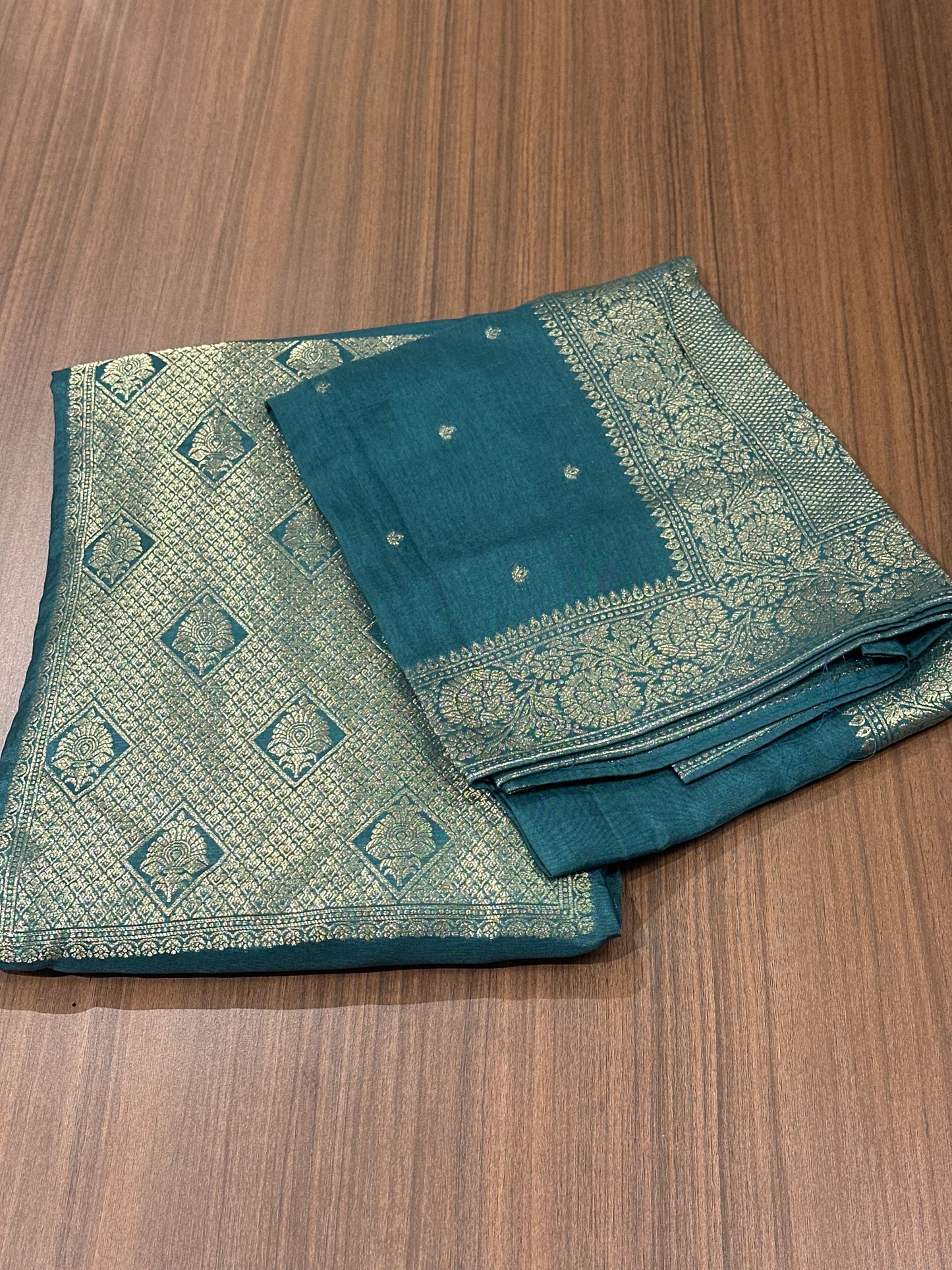 OFFER SALES UNSTITCHED SALWAR SUITS -  IHA 33752