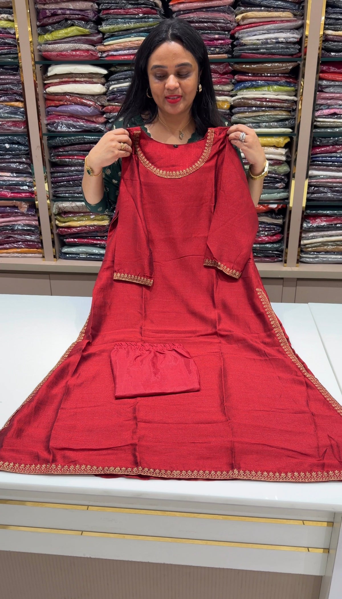 OFFER SALES READY TO WEAR SETS - IHA 35344