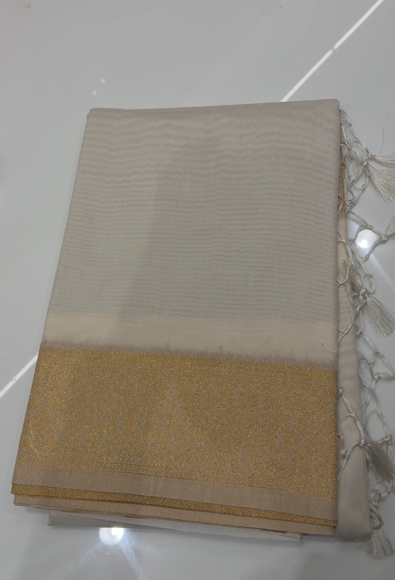 ONAM SAREES - IHA 34495