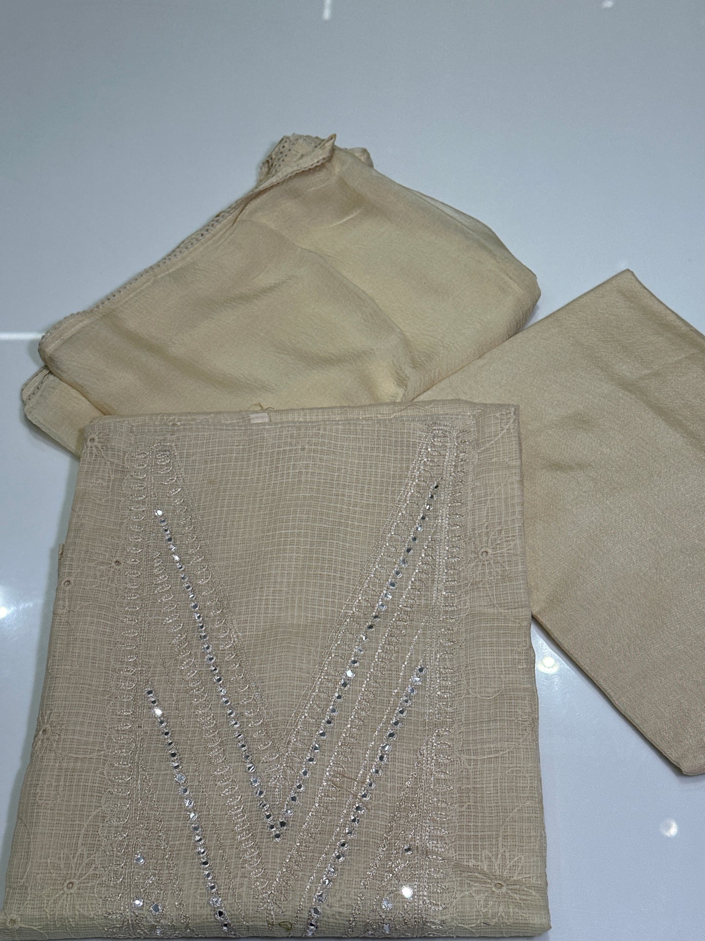 OFFER SALES UNSTITCHED SALWAR SUITS -  IHA 33436