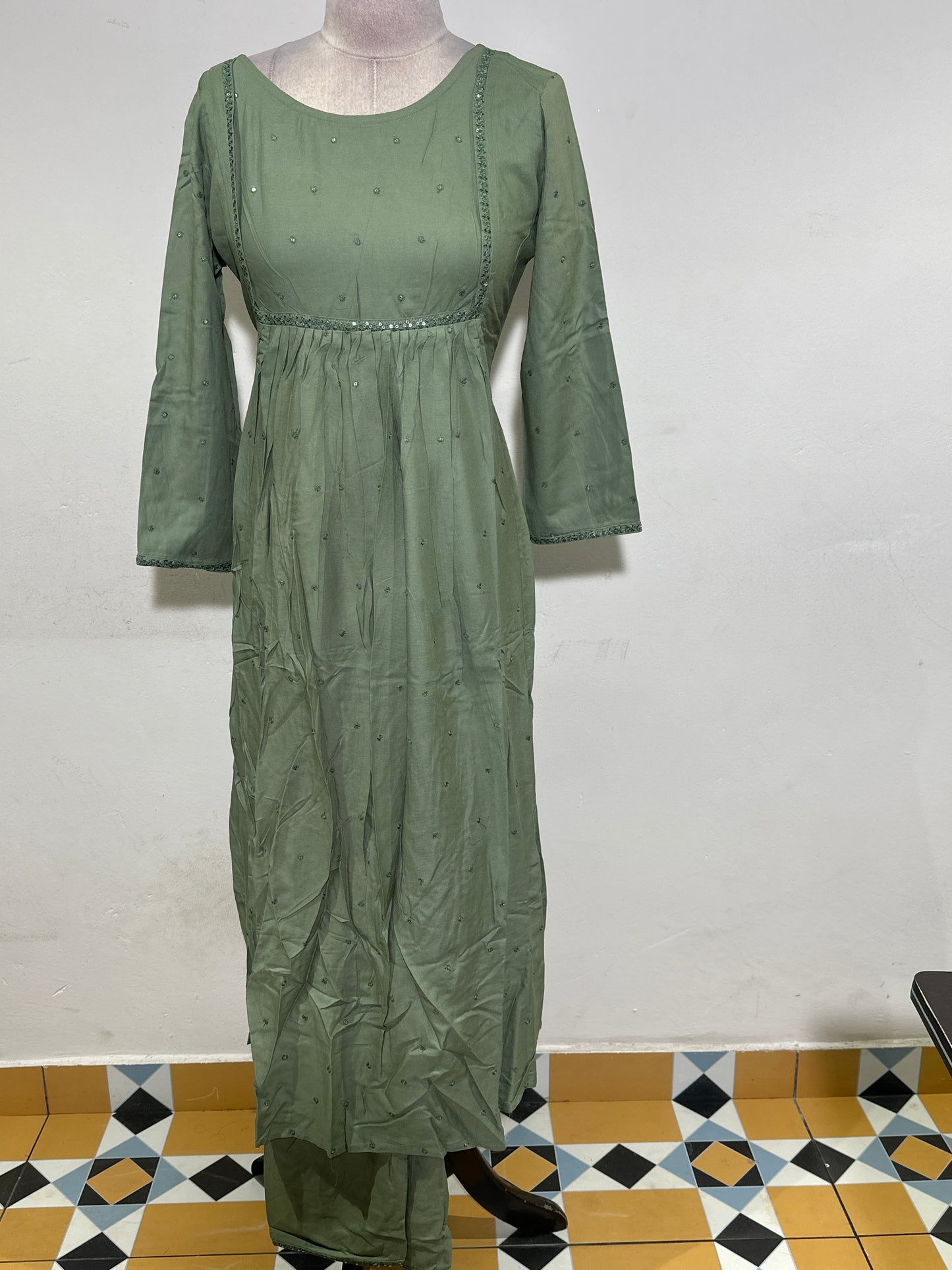 OFFER SALES TOP AND BOTTOM  -  IHA 34262