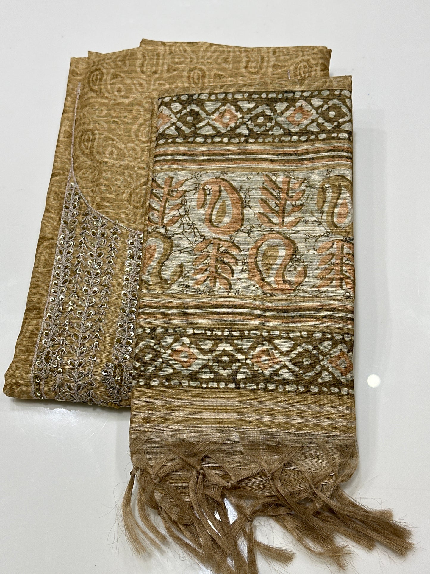 OFFER SALES UNSTITCHED SALWAR SUITS -  IHA 33697