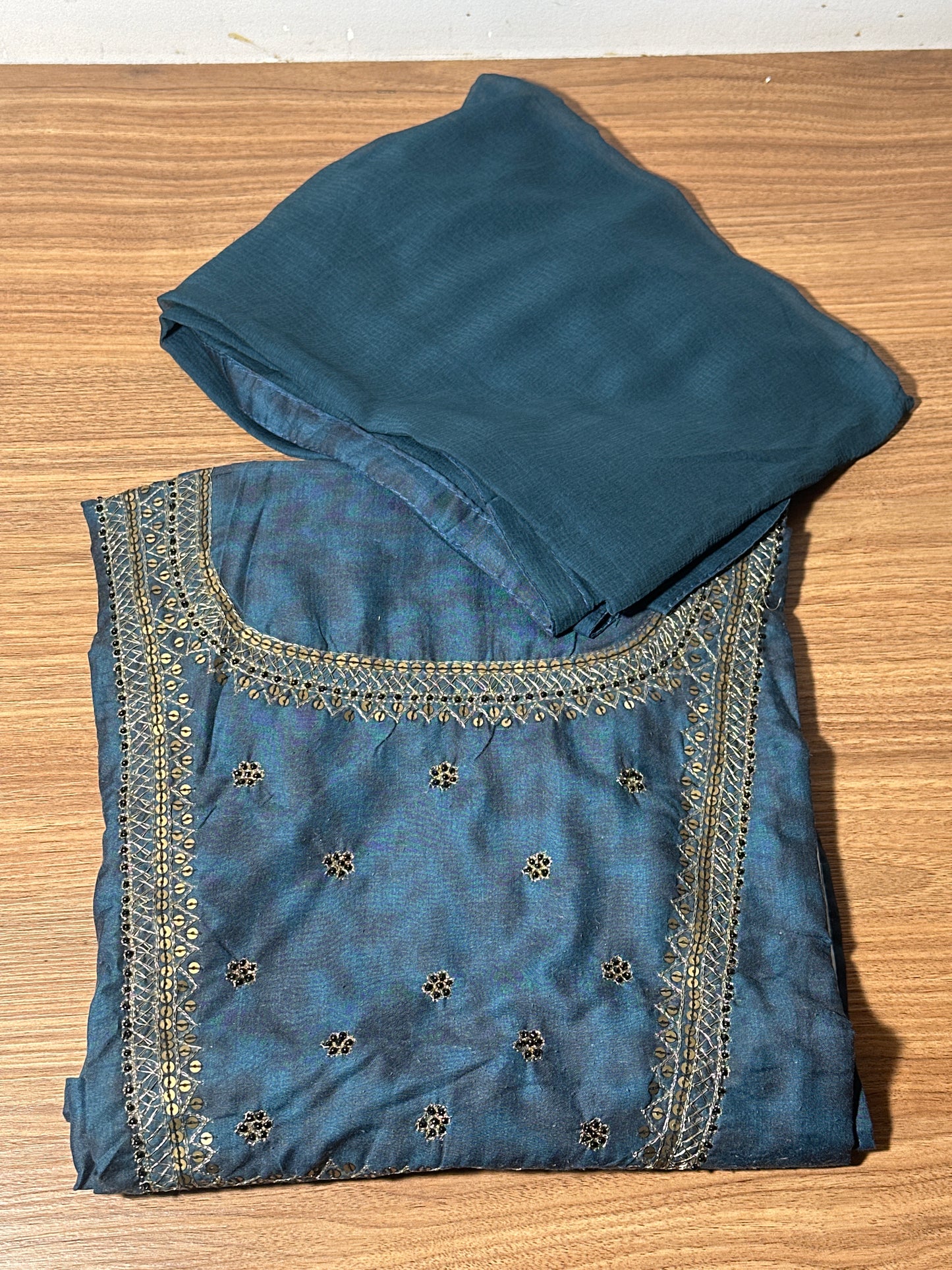 OFFER SALES UNSTITCHED SALWAR SUITS -  IHA 33637