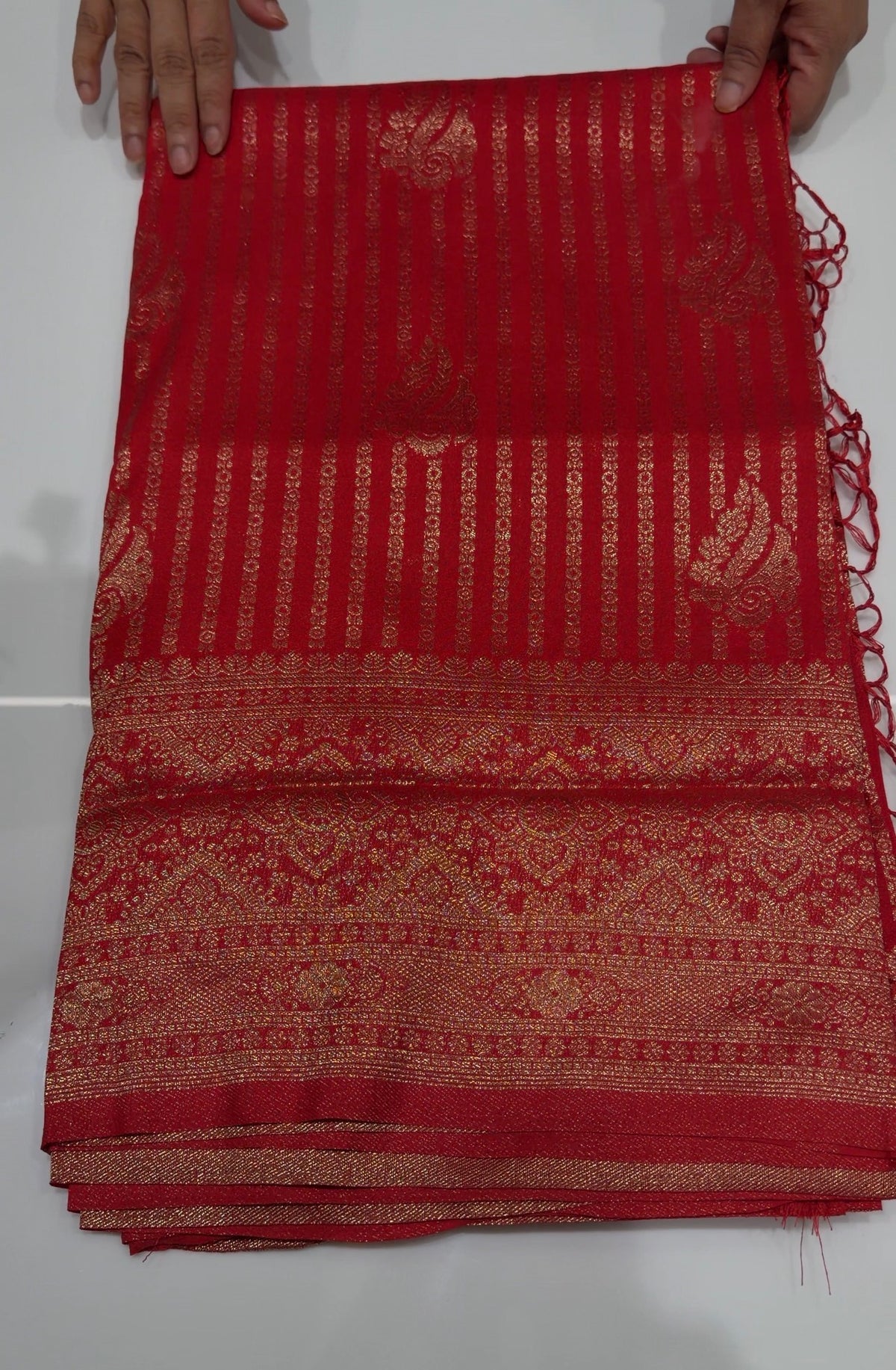 OFFER SALES SAREES - IHA 35387