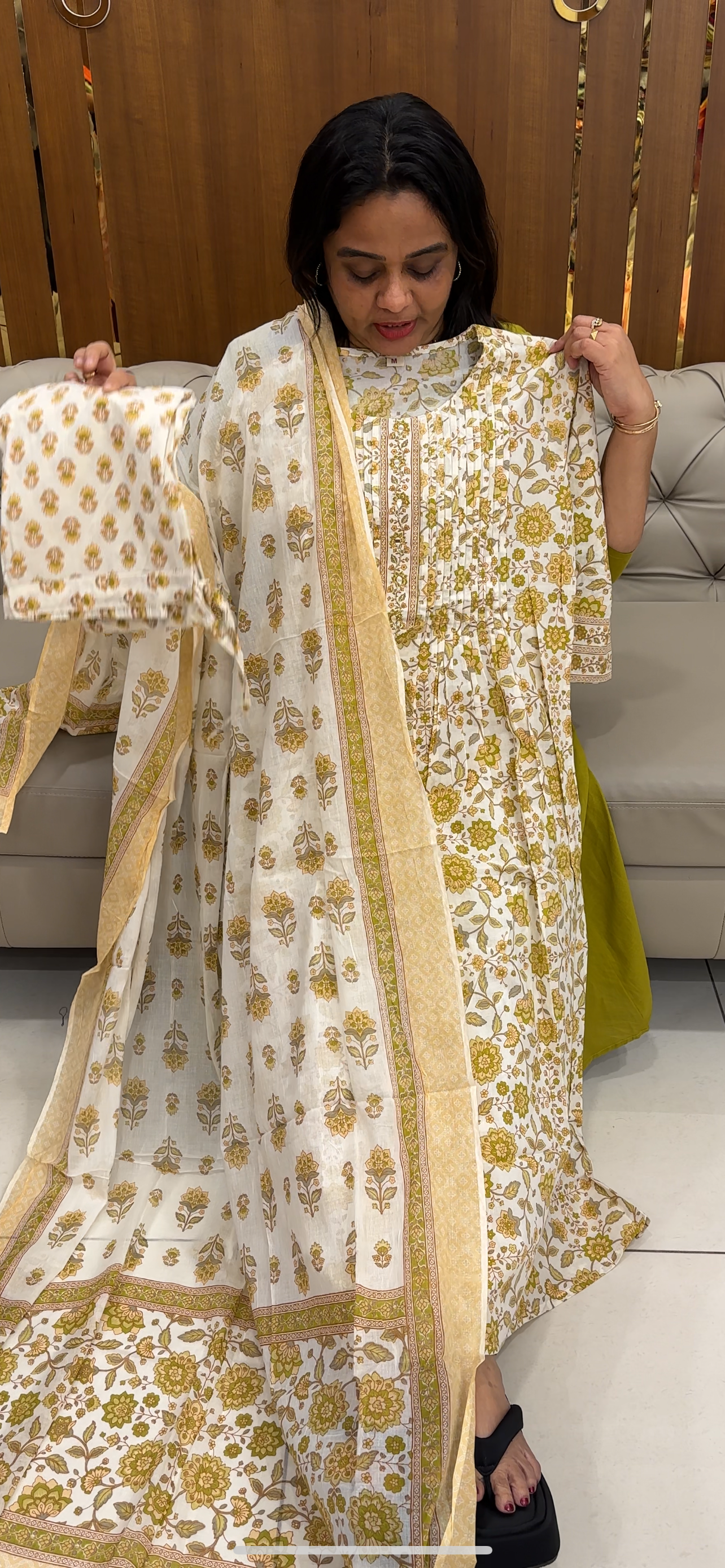 READY TO WEAR COLLECTIONS - IHA 29177