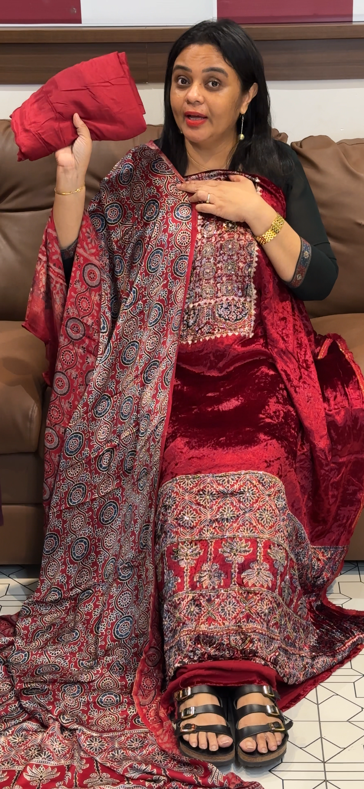 VISCOSE VELVET UNSTITCHED SALWAR SUITS - IHA 35513
