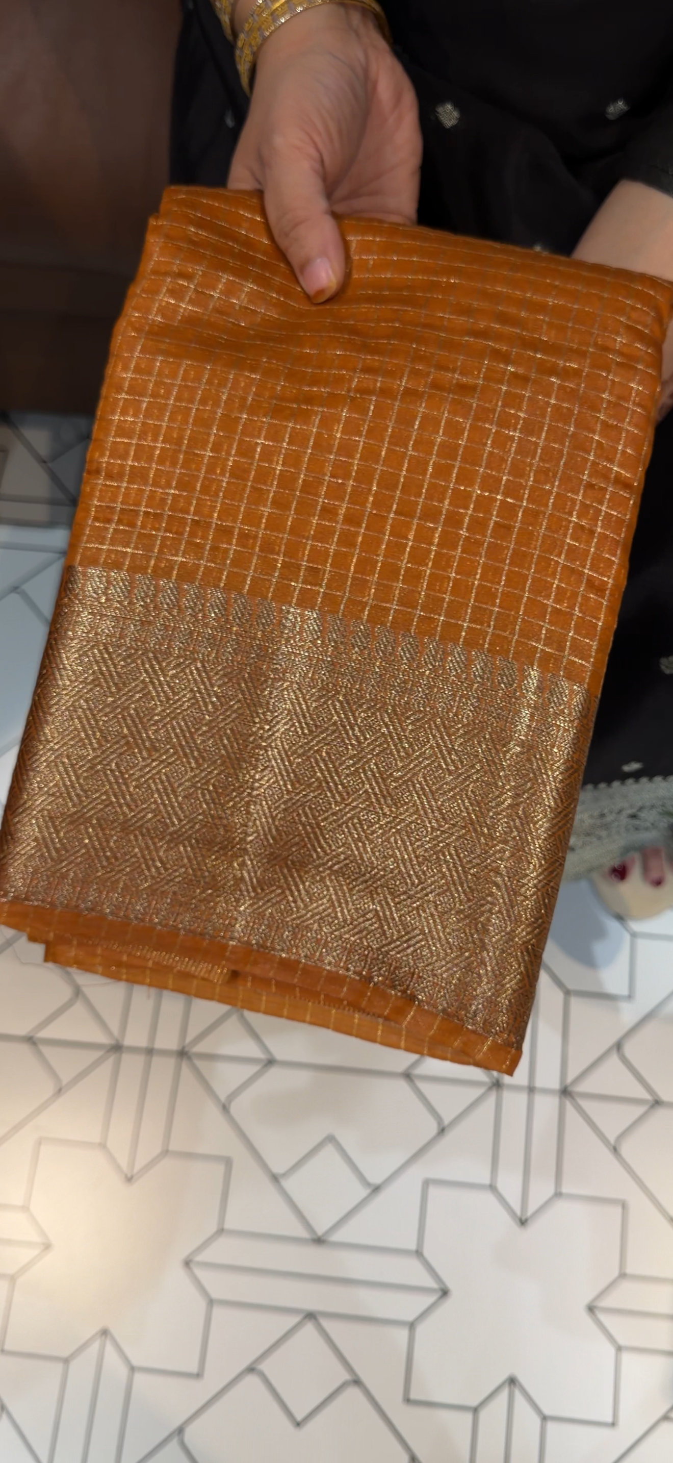 SEMI BANARASI SAREES- IHA 33102