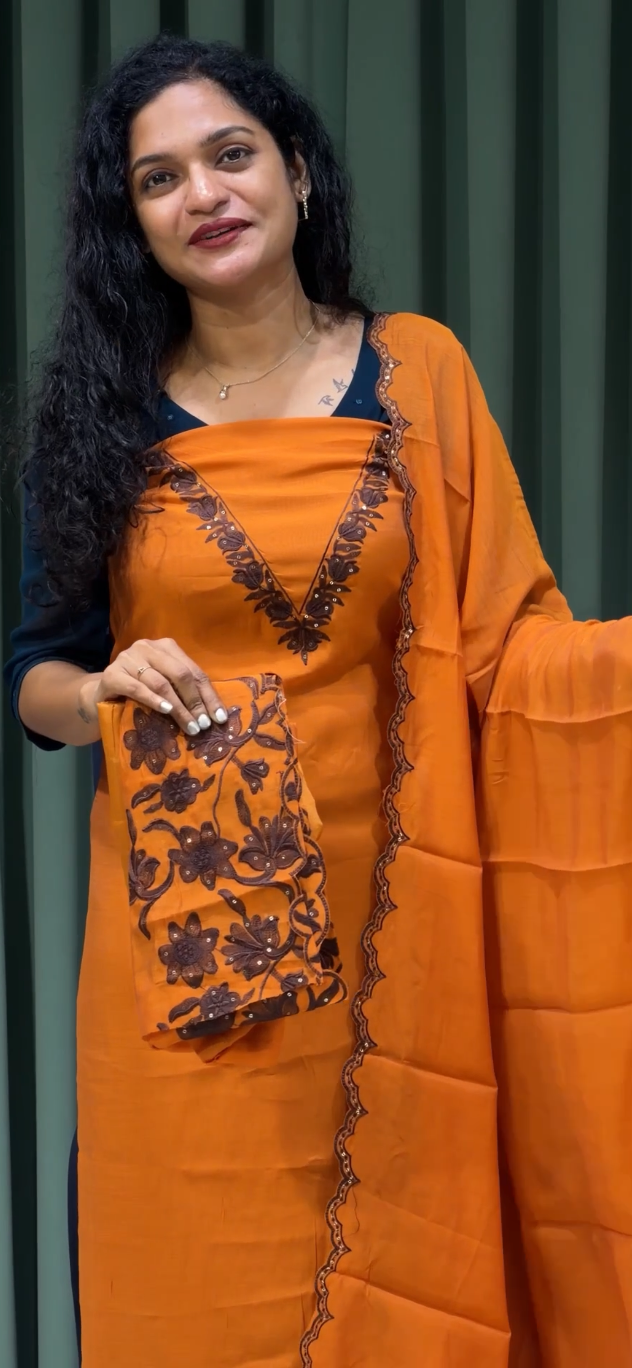 CHANDERI UNSTITCHED SLAWAR SUITS - IHA 33492